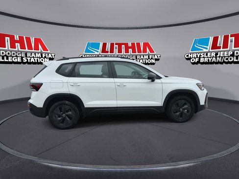 Used 2025 Volkswagen Taos S FWD image 9