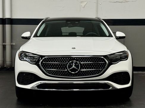 Used 2025 Mercedes-Benz E 450 4MATIC All-Terrain Wagon image 5