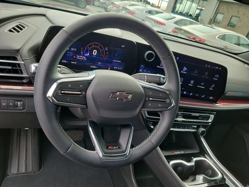 Used 2024 Chevrolet Traverse Z71 AWD/4WD image 25