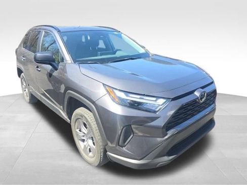 Used 2025 Toyota RAV4 LE image 7