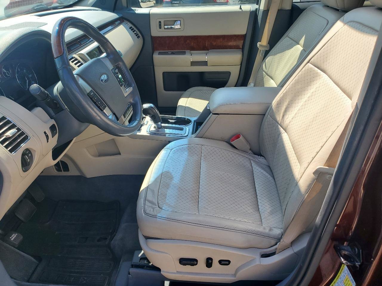 Used 2009 Ford Flex Limited FWD image 17