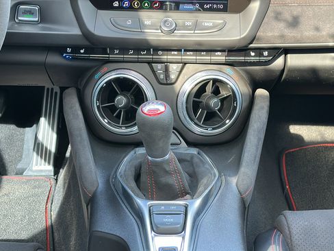 Used 2019 Chevrolet Camaro ZL1 image 20