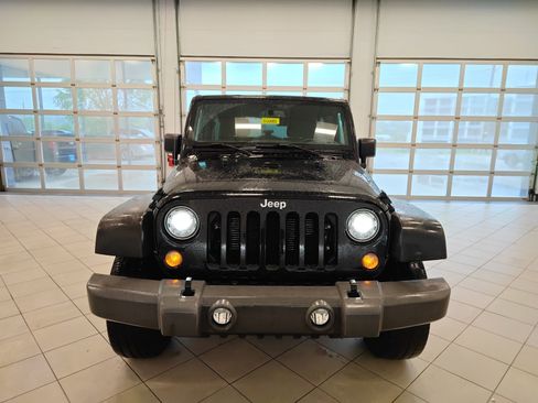 Used 2018 Jeep Wrangler Unlimited Sport S AWD/4WD image 8