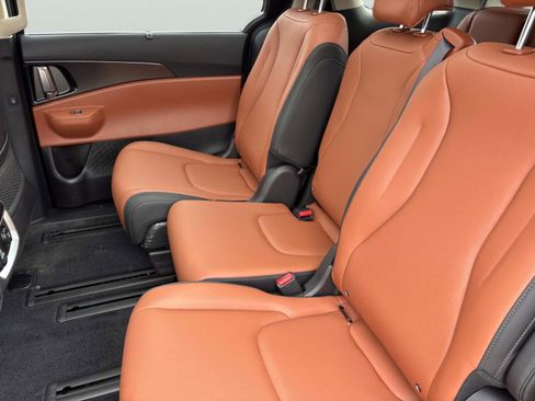 New 2026 Kia Carnival SX FWD image 18