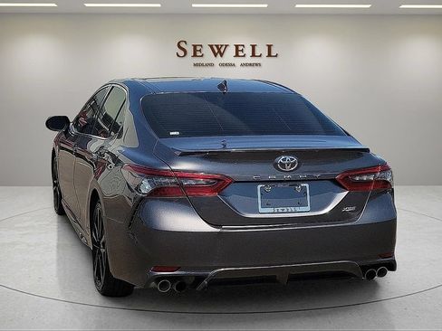 Used 2023 Toyota Camry XSE FWD image 3
