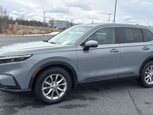 Used 2025 Honda CR-V EX image 12