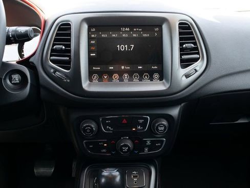 Used 2021 Jeep Compass Trailhawk AWD/4WD image 28