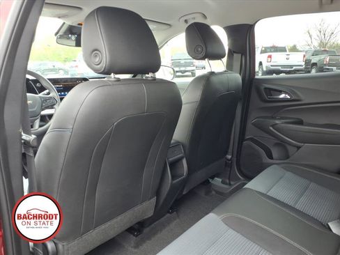 Used 2025 Chevrolet Trax LT FWD image 26