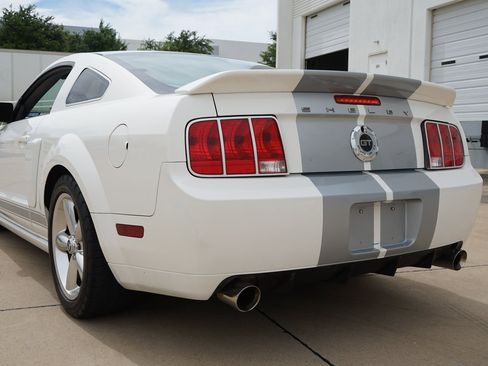 Used 2007 Ford Mustang GT RWD image 9