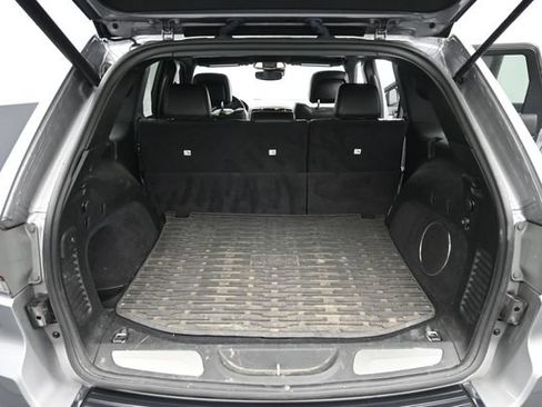 Used 2020 Jeep Grand Cherokee Overland AWD/4WD image 6