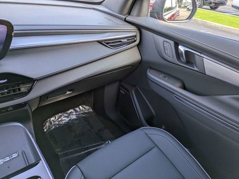 New 2025 Buick Enclave Preferred FWD image 17