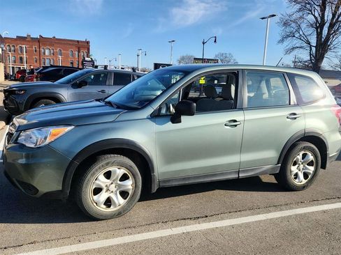 Used 2014 Subaru Forester 2.5i image 6