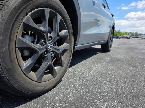 Used 2025 Honda HR-V Sport image 17