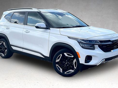 Used 2024 Kia Seltos SX w/ SX Sunroof Package AWD/4WD image 19