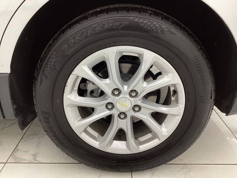 Used 2021 Chevrolet Equinox LS image 44