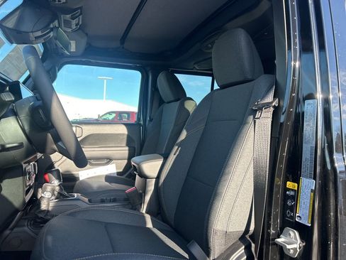 New 2026 Jeep Gladiator Sport image 9