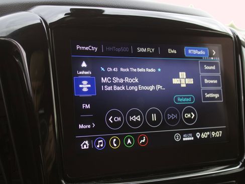 Used 2020 Chevrolet Traverse Premier image 21