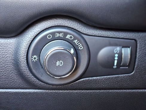 Used 2021 Dodge Durango SXT image 20