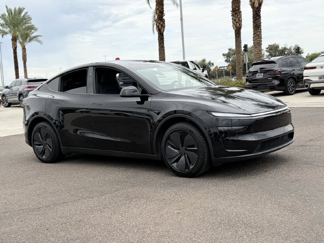 Used 2026 Tesla Model Y 2WD image 4