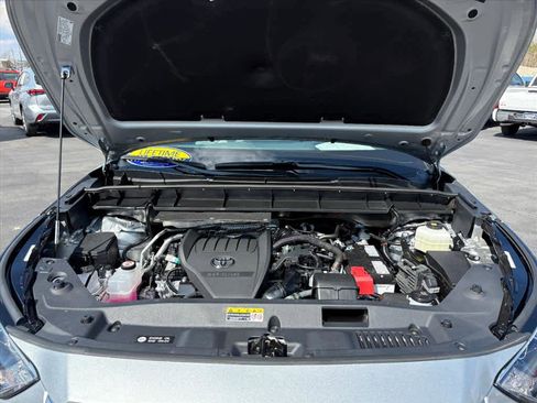 Used 2025 Toyota Highlander Platinum image 31