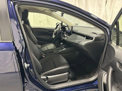 Used 2025 Toyota Corolla LE image 55