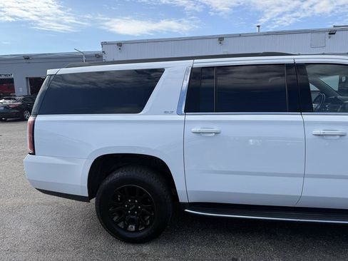 Used 2019 GMC Yukon XL SLT w/ Open Road Package AWD/4WD image 13