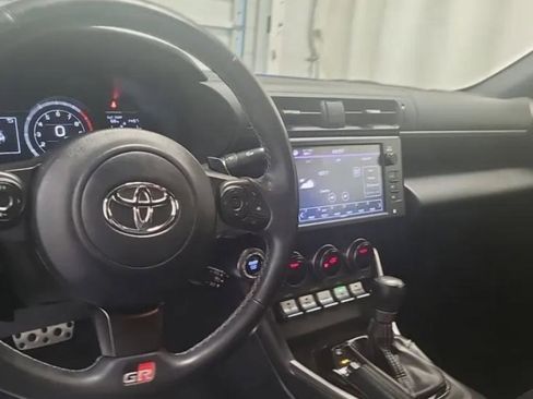 Used 2023 Toyota GR86 Premium RWD image 9
