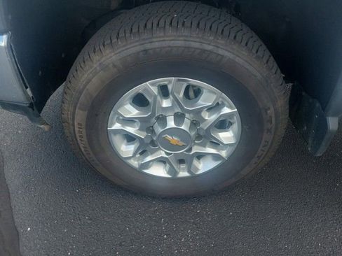 Used 2022 Chevrolet Silverado 2500 LTZ w/ LTZ Convenience Package image 31