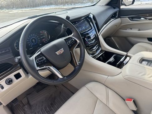 Used 2018 Cadillac Escalade Luxury w/ LPO, Radiant Package image 8