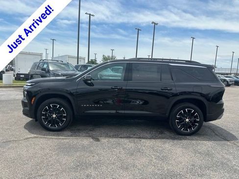 New 2026 Chevrolet Traverse LT w/ Sun and Wheel Package FWD image 6