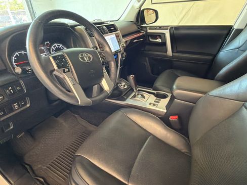 Used 2022 Toyota 4Runner Limited AWD/4WD image 15