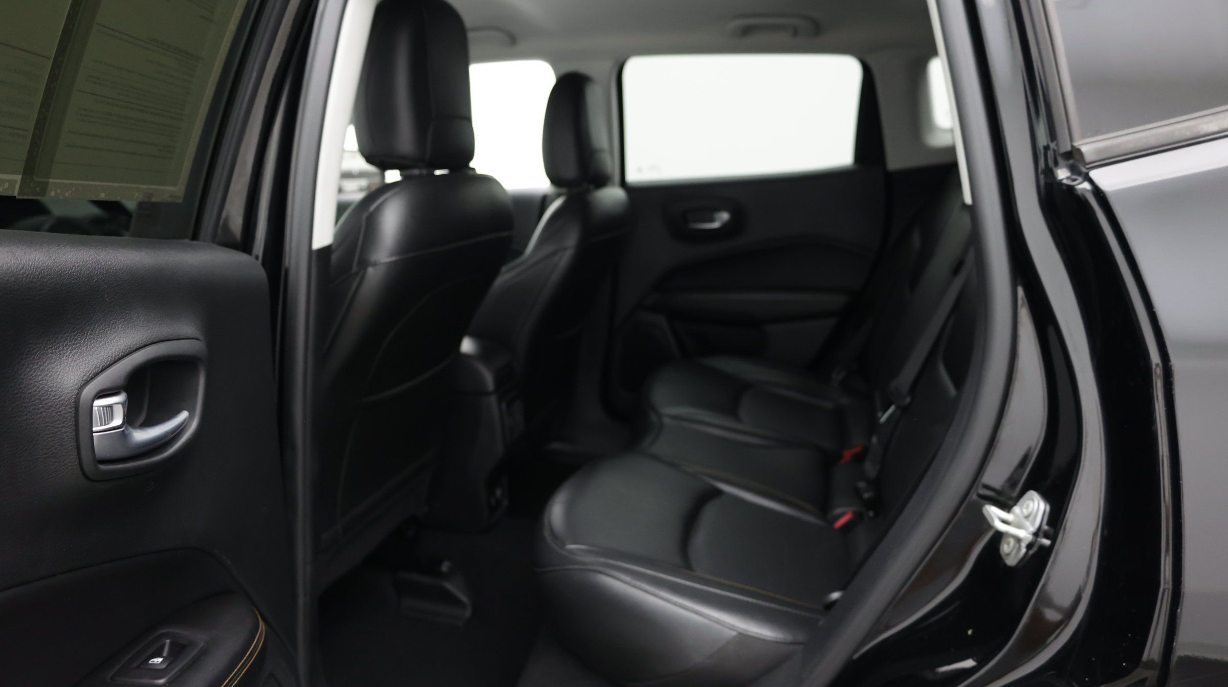 Used 2020 Jeep Compass Limited FWD image 28