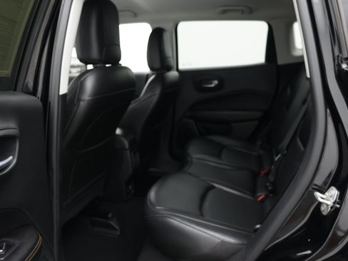 Used 2020 Jeep Compass Limited FWD image 28