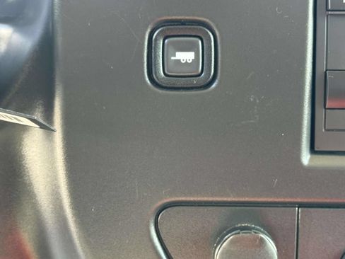 Used 2025 Chevrolet Express 2500 w/ Driver Convenience Package RWD image 6