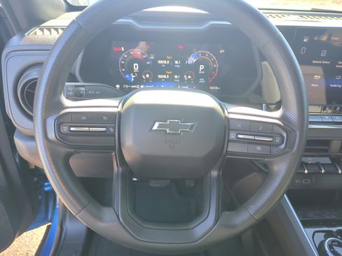 Used 2024 Chevrolet Colorado Trail Boss image 21