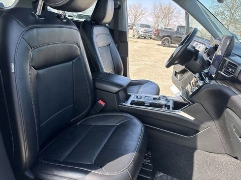 Used 2023 Ford Explorer Limited w/ Limited Technology Package image 36