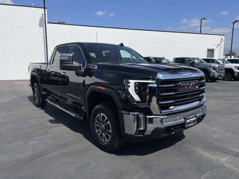 New 2025 GMC Sierra 2500 SLT image 3