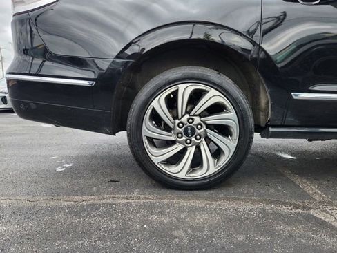 Used 2023 Lincoln Navigator L Reserve AWD/4WD image 18