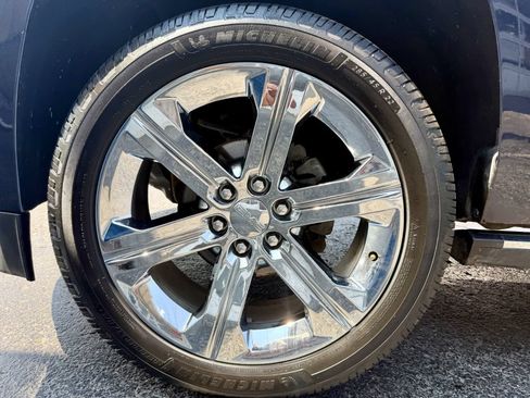 Used 2019 GMC Yukon XL Denali w/ Denali Ultimate Package AWD/4WD image 38