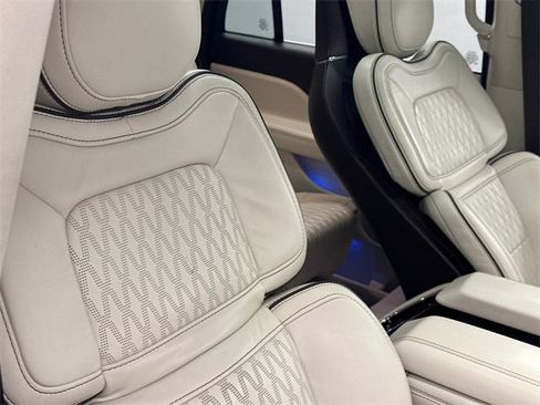 Used 2022 Lincoln Navigator L Black Label image 12