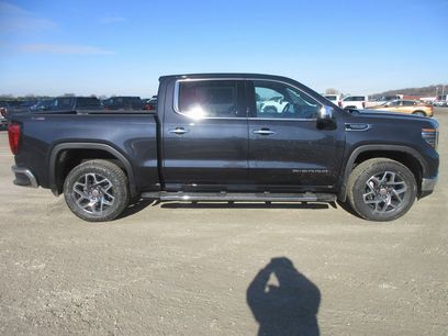 New 2026 GMC Sierra 1500 SLT w/ SLT Premium Plus Package