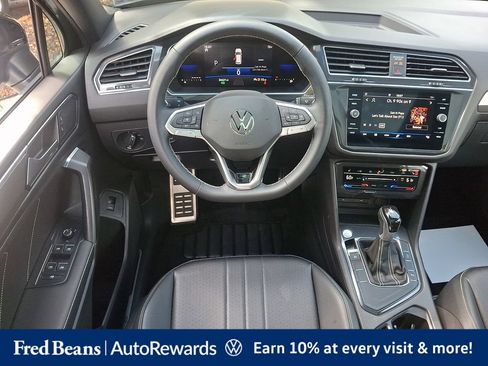 Used 2023 Volkswagen Tiguan SE R-Line FWD image 16