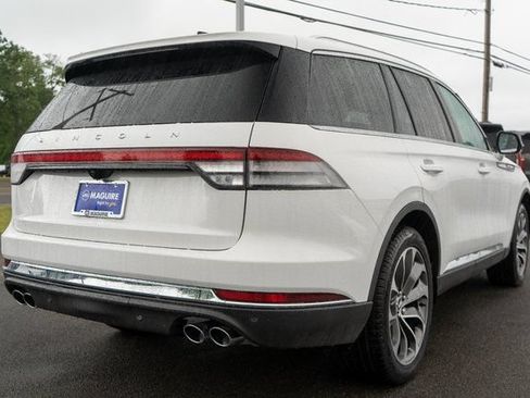 Used 2025 Lincoln Aviator Reserve w/ Illumination Package AWD/4WD image 6