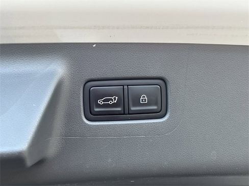 Used 2025 Hyundai Santa Fe Limited image 20