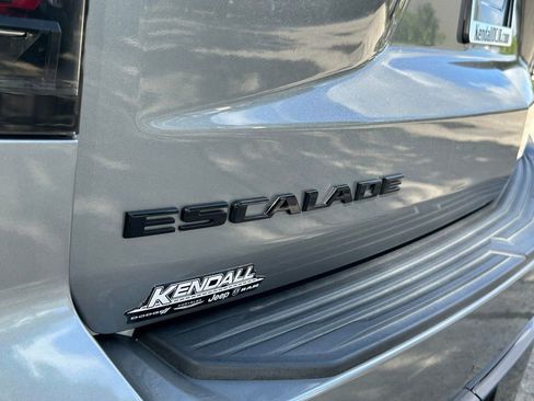 Used 2023 Cadillac Escalade Sport Platinum w/ LPO, ONYX Package AWD/4WD image 37