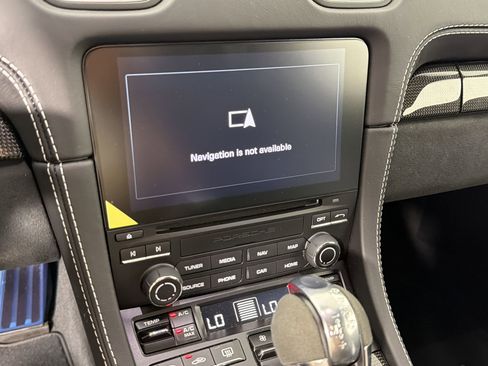 Certified 2021 Porsche 718 Boxster Spyder RWD image 22