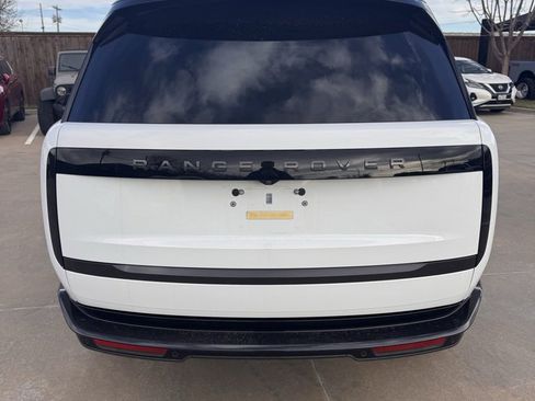 Used 2025 Land Rover Range Rover SE image 7