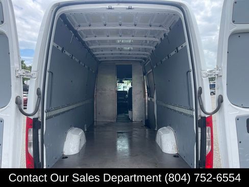 Used 2019 Freightliner Sprinter 170 image 25