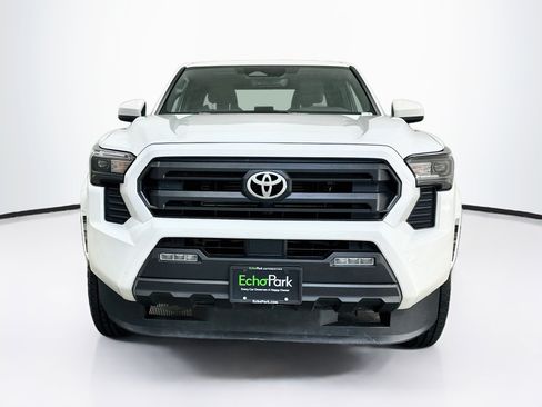 Used 2024 Toyota Tacoma SR5 AWD/4WD image 2