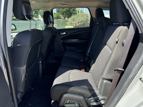 Used 2020 Dodge Journey SE w/ SE Popular Equipment Group FWD image 13
